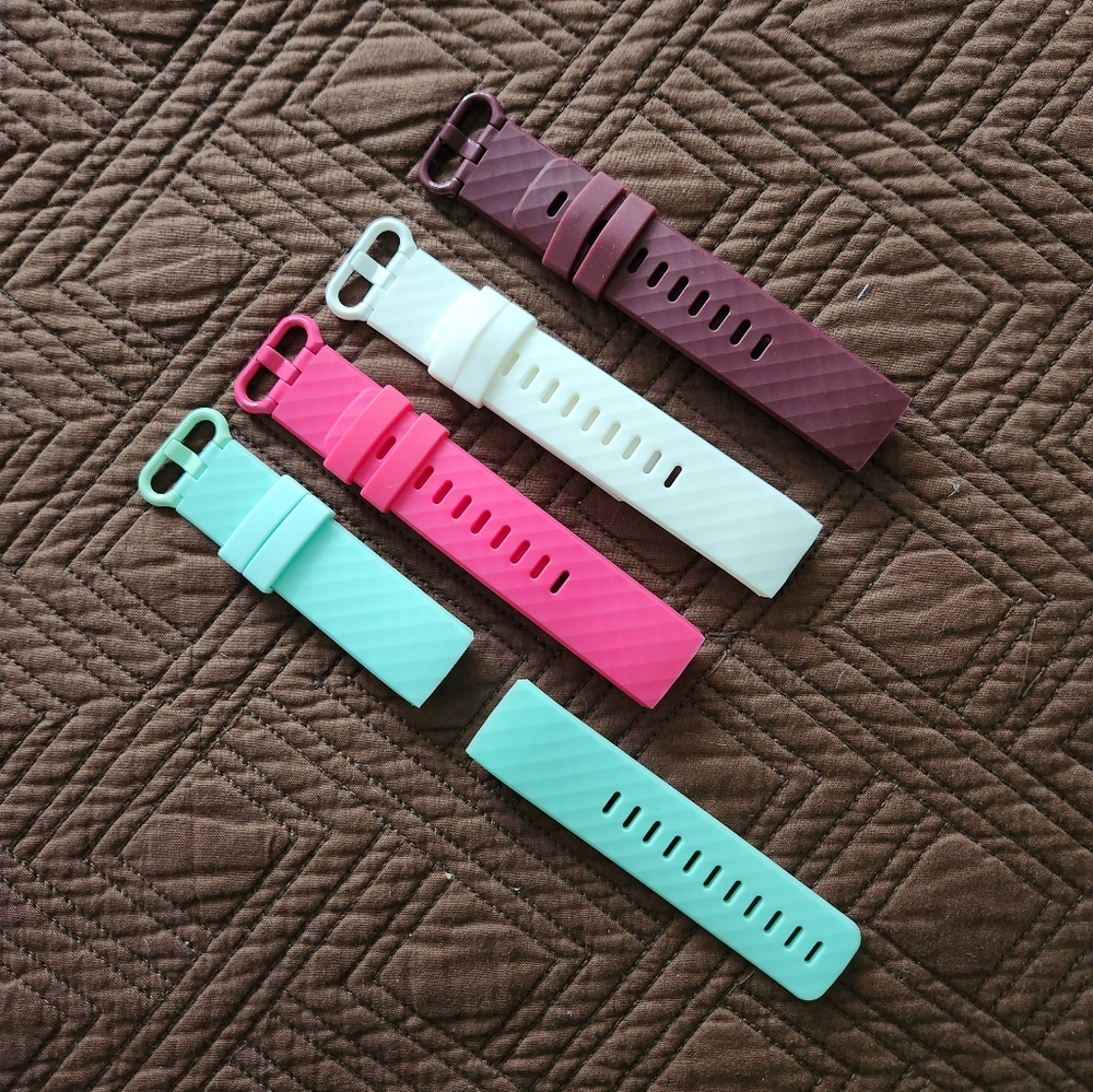 FITBIT COMPATIBLE CHARGE 3 & 4 LOT OF 4 BANDS